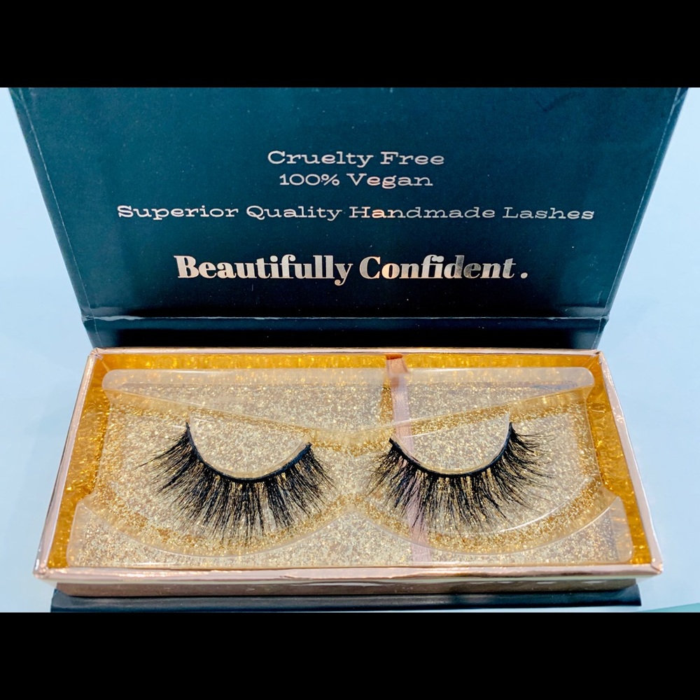 Succubus False Lashes By Lazzy Lashes Vegan